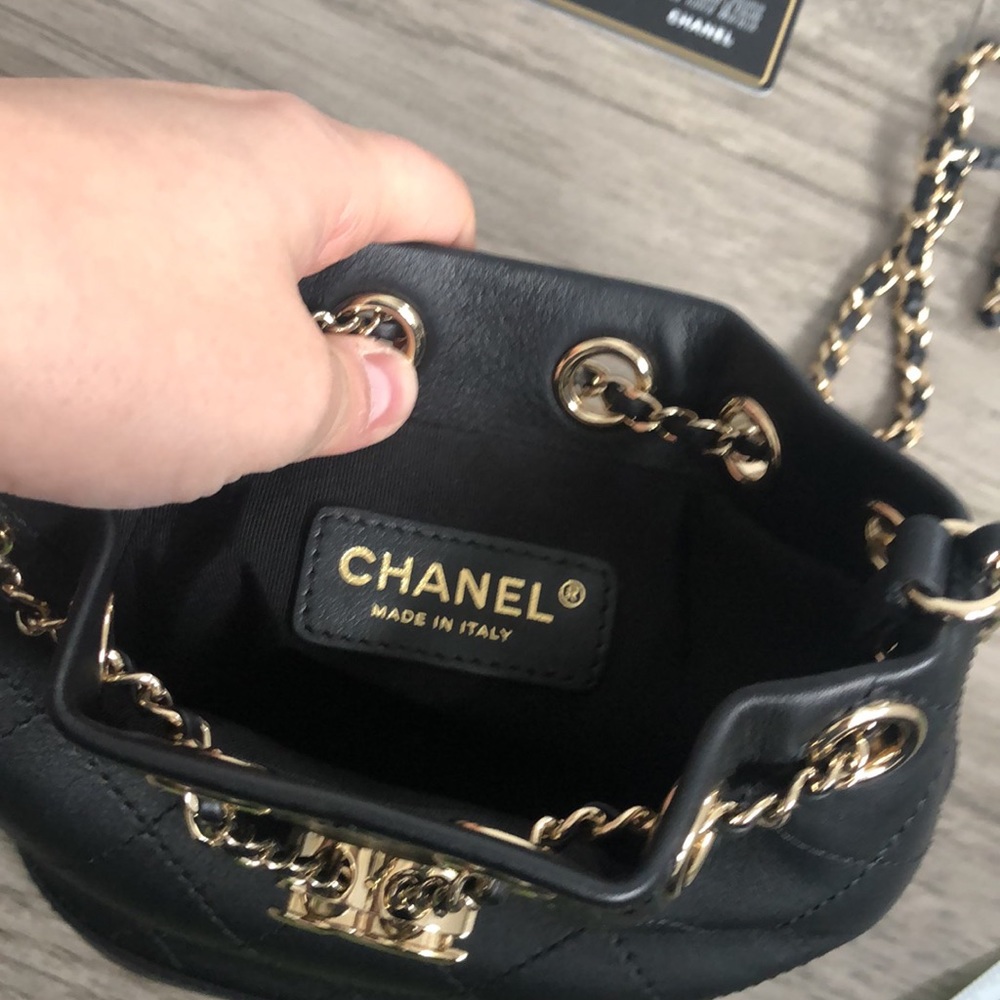 Authentic Chanel Bag - Picture 6 of 9